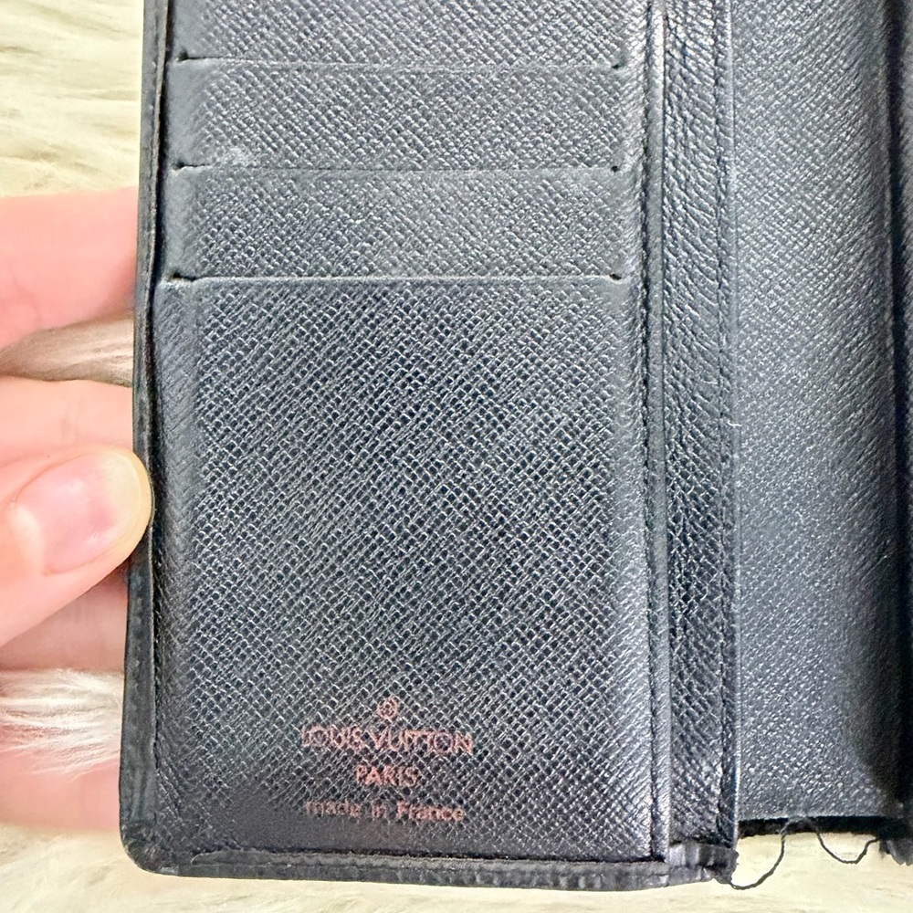 Vintage Louis Vuitton Black Epi Kisslock Wallet *Project Piece* - Picture 8 of 12